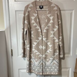 Frye Women's Geometric Pattern Cardigan in Beige and Cream Sz XL VGUC